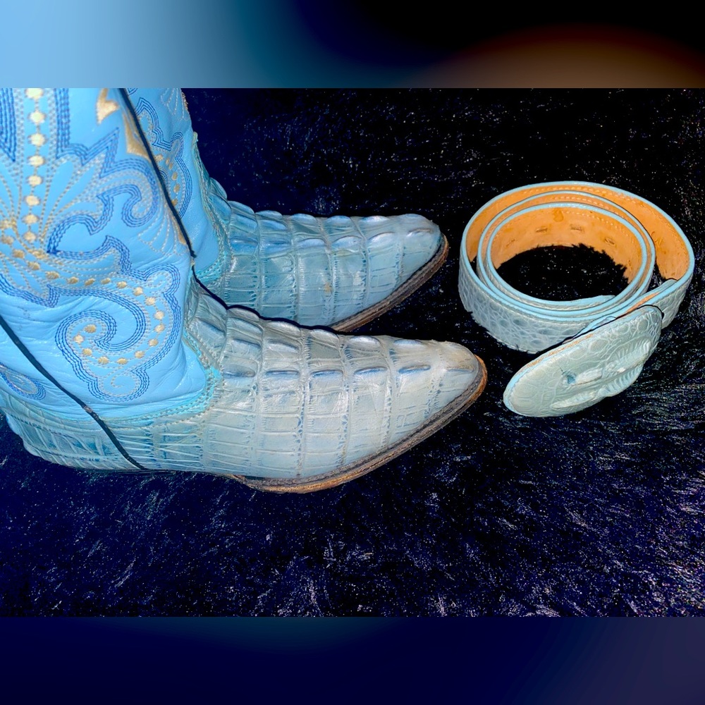 7.5 Blue Alligator Skin Cowboy Boots + Matching Ostrich Skin Belt + Buckle